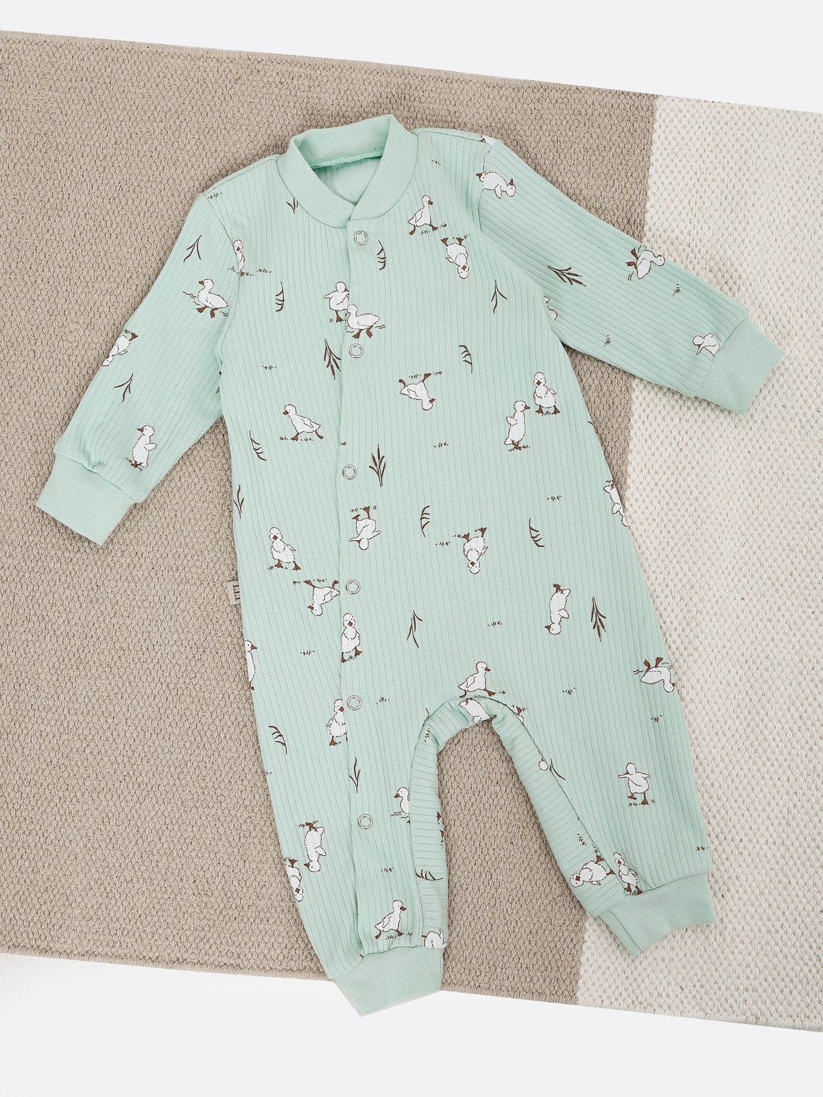 15.49 Набор из двух комбинезонов, экрю, нефрит