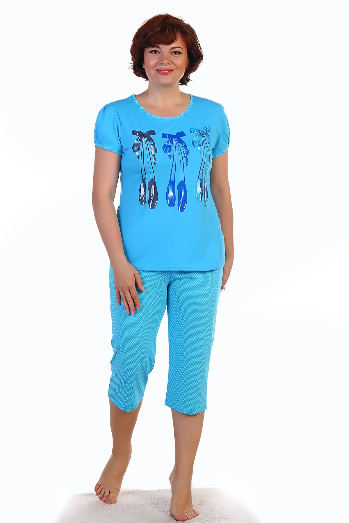 Пижама 52 размера. Голубая пижама для женщин. Женская пижама майка с бриджами. Пижама синяя женская кулирка. Медицинская голубая пижама с белой футболкой.